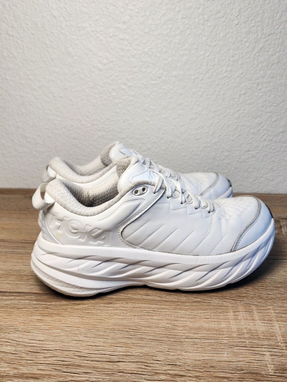 HOKA ONE ONE Women's Bondi SR White Embossed Leather Lace Up Sneaker Shoe 7.5